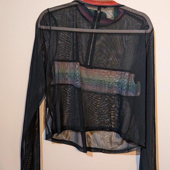 Mesh rainbow top - Picture 3 of 3